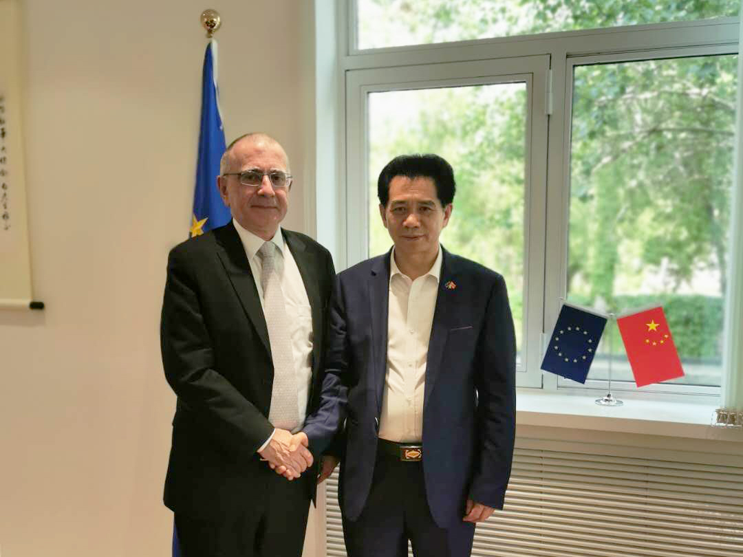 世界物联网大会主席何绪明拜会欧盟大使郁白